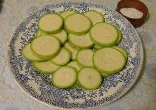 Cukkini sült fokhagymás paradicsommal Cukkini sült fokhagymás paradicsommal
