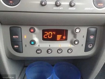 Renault Simbol saját kezűleg