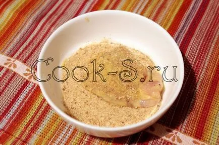 Csirkemell filé rántva - lépésről lépésre recept fotókkal, csirke ételek (csirkemell filé rántva egy serpenyőben) Csirkemell filé rántva - lépésről lépésre recept fotókkal, csirke ételek