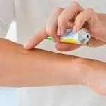 A kezelés zúzódás szeme alatt elsősegély szemsérülés, és hatékony anti-haematoma (első) A kezelés zúzódás szeme alatt elsősegély szemsérülés és hatékony anti-vérömleny