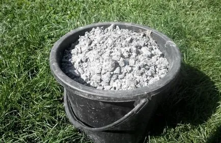 A legjobb műtrágya a burgonya időzítése és alkalmazási aránya (hamu, mint műtrágya a burgonya) A legjobb műtrágya a burgonya időzítése és alkalmazási aránya