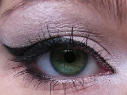 Make-up leengedett szemhéja - smink, szemfelnyitó vizuális (vizuális) Make-up leengedett szemhéja - smink, vizuálisan szemfelnyitó