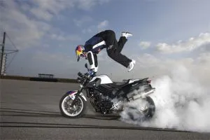Moto stantrayding trükkök, képek, videók, kerékpár kiválasztása