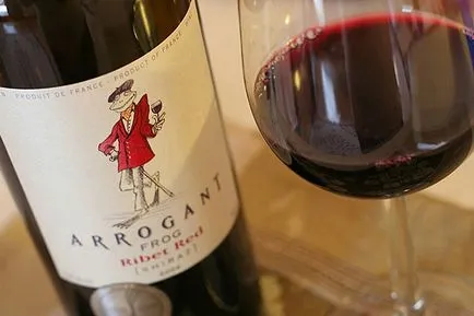 Nemrégiben egy étteremben francia és kínáltak az első bor, majd a második bor Bordeaux