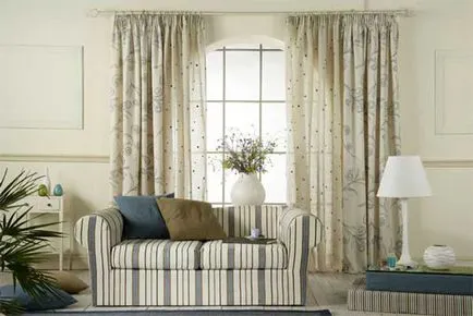 Azt, hogy egy nappali ablakon függöny, fotó-polc megoldások, mind a nappali a vállalat IFS-tnes