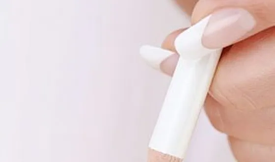 Whitening, lakk és kijavítása ceruzák körmök