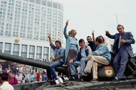 Peresztrojka a Szovjetunióban 1985-1991 leírás, okai és következményei (USSR) Peresztrojka a Szovjetunióban 1985-1991 leírás, okai és következményei