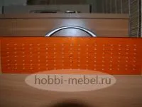 A pult két gyermek saját kezűleg (etetőszék, két gyermek saját kezűleg a szerelési utasításban fotó) A pult két gyermek saját kezűleg