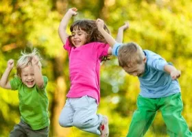 Pinata a kezüket az ünnep (piñata) Pinata a kezüket az ünnep