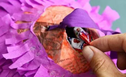 Pignata - mi ez, hogyan lehet a mexikói játék kezükkel (piñata) Pignata - mi ez, hogyan lehet a mexikói játék a kezüket