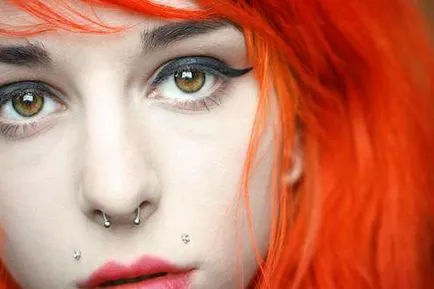 Piercing a felső ajak (fotók)