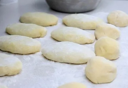 Pite a sütőben receptek lépésről lépésre fotó zsemle sült, hogyan kell főzni sütemények, a hőmérséklet és