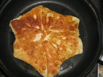 Plăcintă sajttal és gyógynövények (plăcintă sajttal és gyógynövények plăcintă recept plăcintă túró túró a sütőben) Plăcintă sajttal és gyógynövények