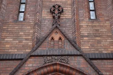 A katedrális-szerű útra A katedrális-szerű útra