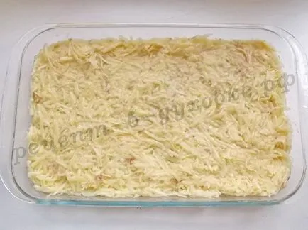 Egyszerű burgonya gratin sajttal (sajt) Egy egyszerű rakott burgonya sajttal
