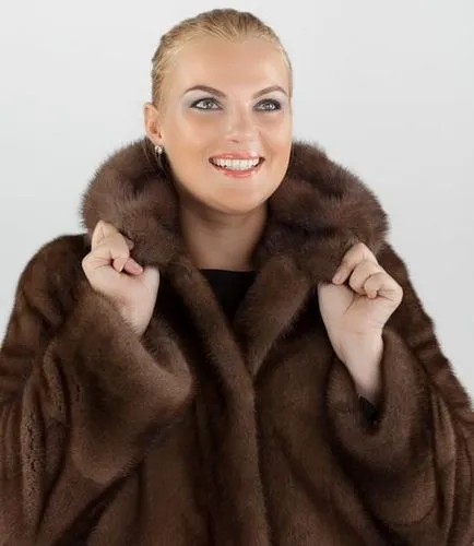 Kiadó egy bundában egy zálogház nyérc kabátok, mint kapni (pass) Kiadó egy bundában egy zálogház, mint mink kabátok kap