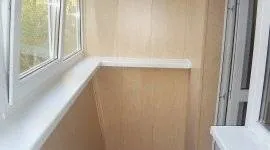 Closet az erkélyen kezével fotó és videó utasítást, hogy hogyan lehet szép