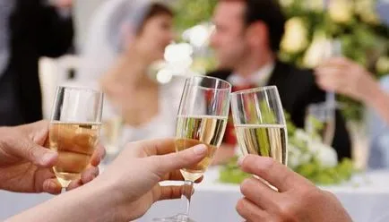 Toast egy barátja esküvőjén gratulálok versben és prózában - rövid, vicces, őszinte és eredeti (a pirítós egy barátja esküvőjén) Toast egy barátja esküvőjén gratulálok versben és prózában - rövid, vicces, őszinte és eredeti