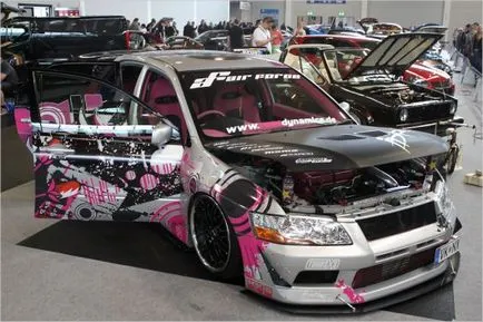 Tuning saját kezét