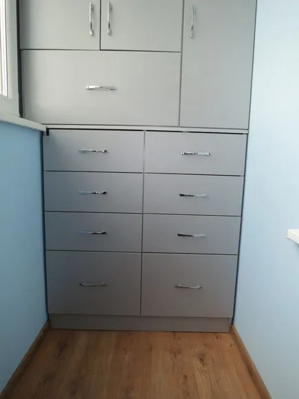 Tumba az erkély kezét - egyszerűen és praktikusan
