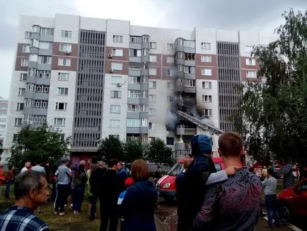 A robbanás és tűz egy apartmanházban Naberezhnye Chelny
