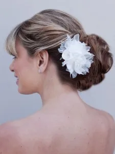 Pins esküvői frizura, esküvői frizura