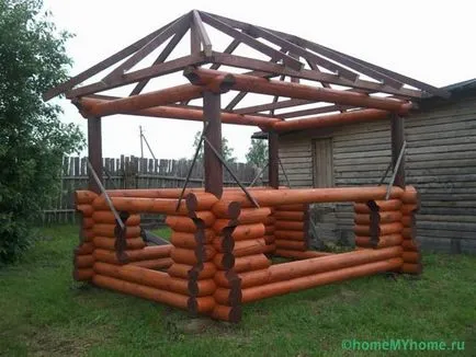 Fa pavilon a kezüket