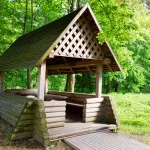Fa pavilon a kezüket