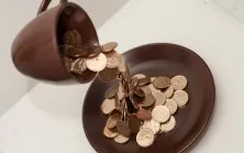 Kezével minden az Ön számára Kezével minden az Ön számára