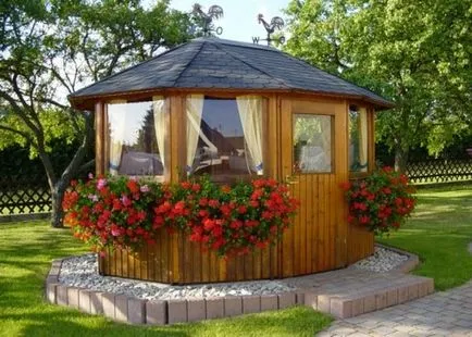 Fa pavilon a kezüket Fa pavilon a kezüket