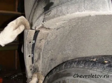 Hogyan lehet eltávolítani a lökhárítót a Chevrolet Niva Hogyan lehet eltávolítani a lökhárítót a Chevrolet Niva