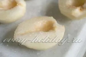 Hogyan kell sütni körte a kemencében