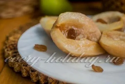 Hogyan kell sütni körte a kemencében