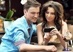 Mint egy srác utal, hogy megcsókolja Mint egy srác utal, hogy megcsókolja