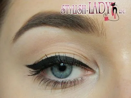 Make-up arrow