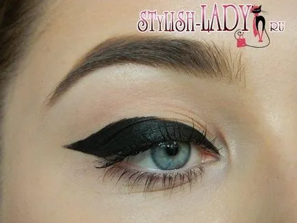 Make-up arrow