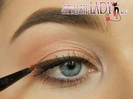 Make-up arrow