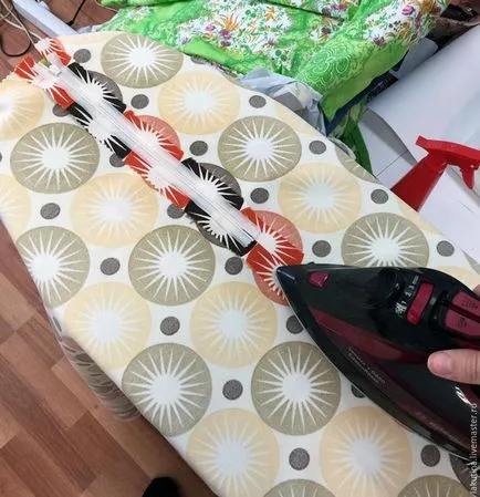 Hogyan kell varrni egy titkos zárat Hogyan kell varrni egy titkos zárat