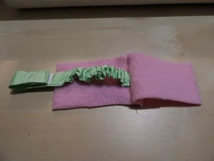 Fejlődő szőnyeg a gyermek kezét