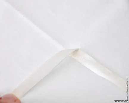 Keresztelés fiúknak a kezüket Keresztelés fiúknak a kezüket