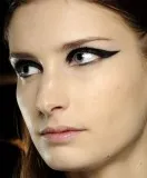 Make-up arrow