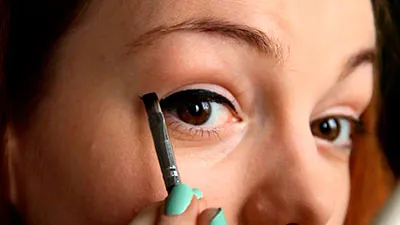 Make-up arrow