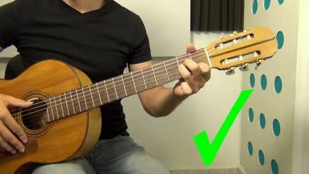 Hogyan kell játszani egy akkordot a gitáron