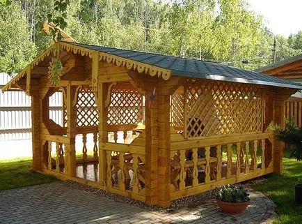 Fa pavilon a kezüket
