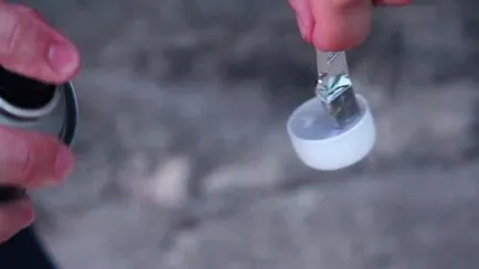 Háttérvilágítású billentyűzet kezét