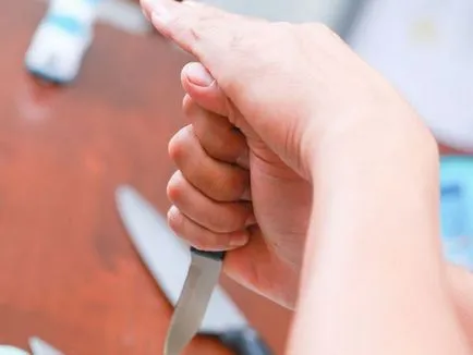 Hogyan kell használni a sörnyitó konzerv élelmiszerek