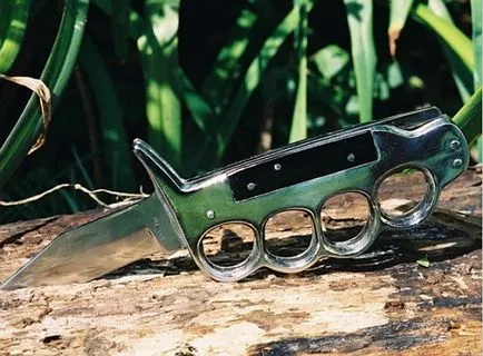 Knuckles, mint egy közelharci fegyver