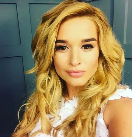 Mivel a haj színét Ksenia Borodina Mivel a haj színét Ksenia Borodina