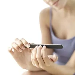 Hogyan készítsünk egy gél köröm