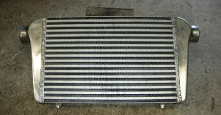 Mi a front-hegyen intercooler